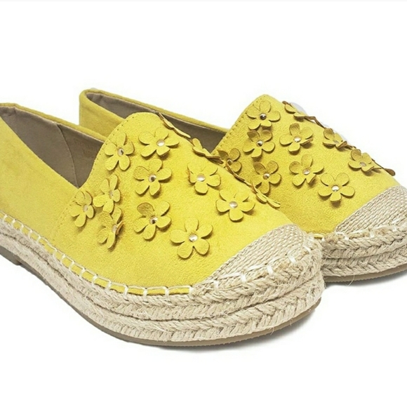 Espadrilles SOLD - Picture 1 of 3